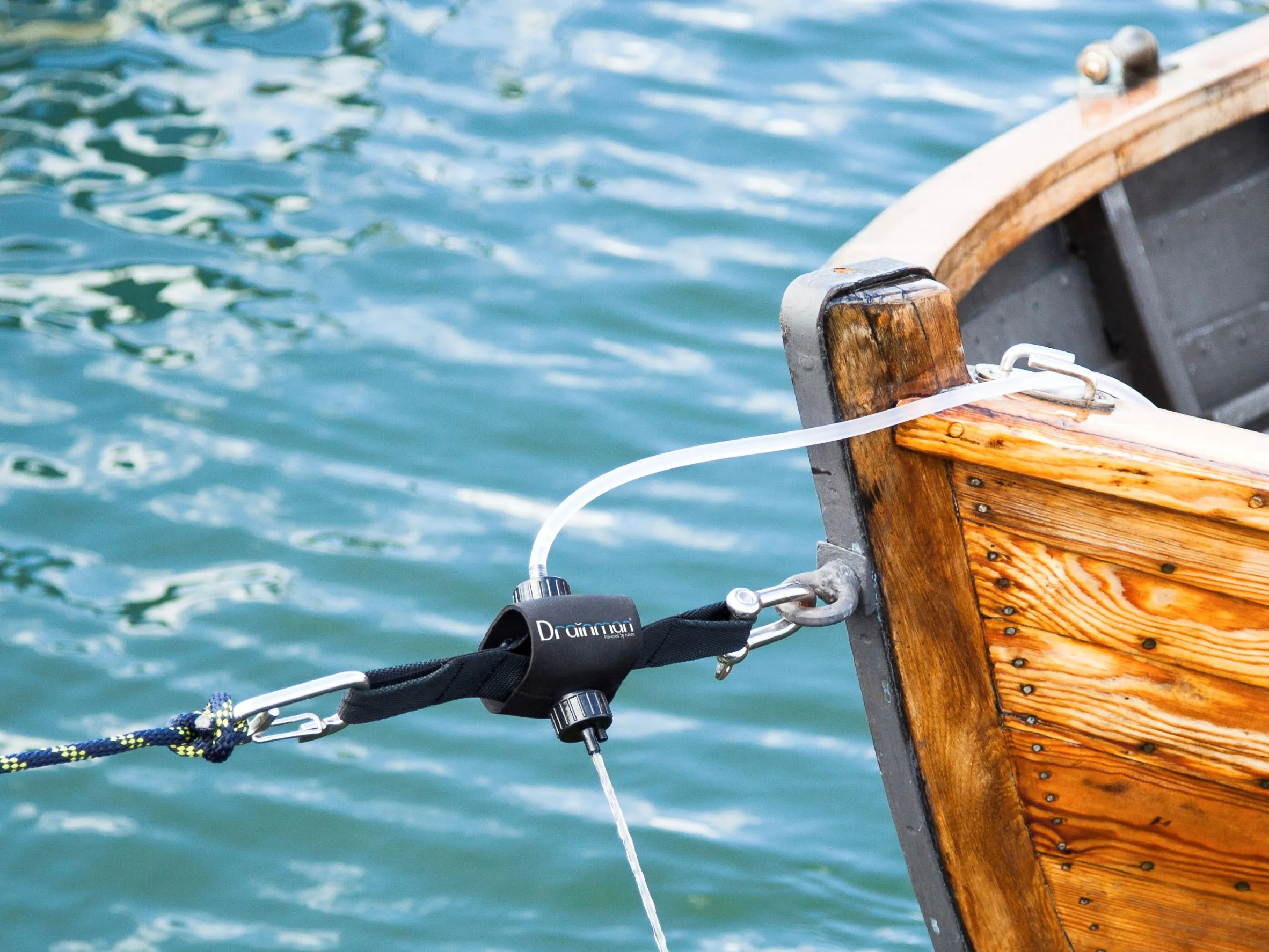 M15-81075_action image